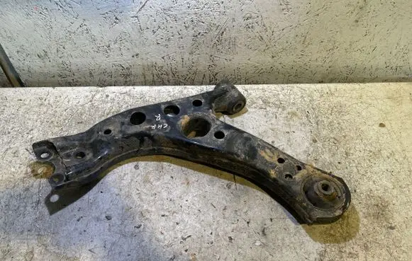 Toyota C-HR I Front lower control arm/wishbone