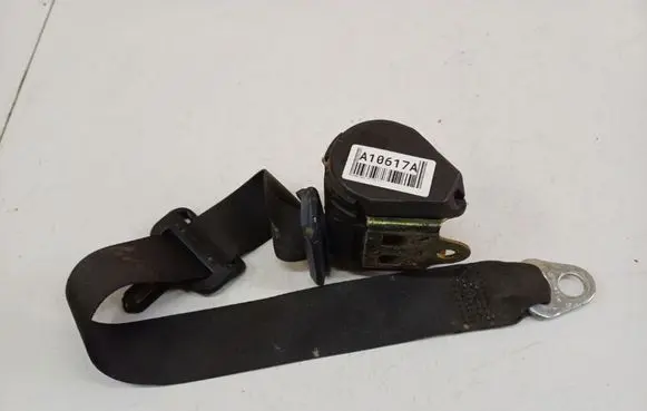 Mercedes-Benz 100 W631 Front seatbelt 147410