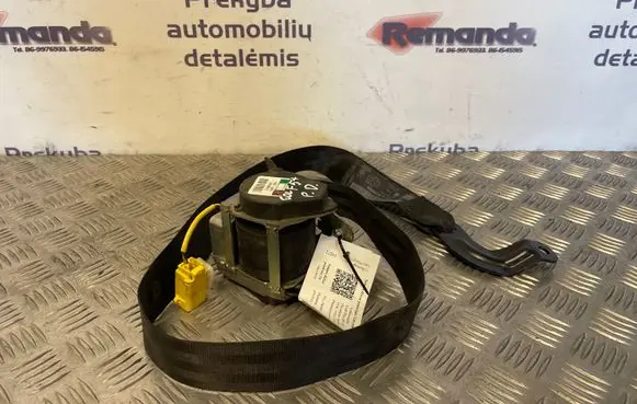 Volkswagen Golf Plus Front seatbelt 6047613