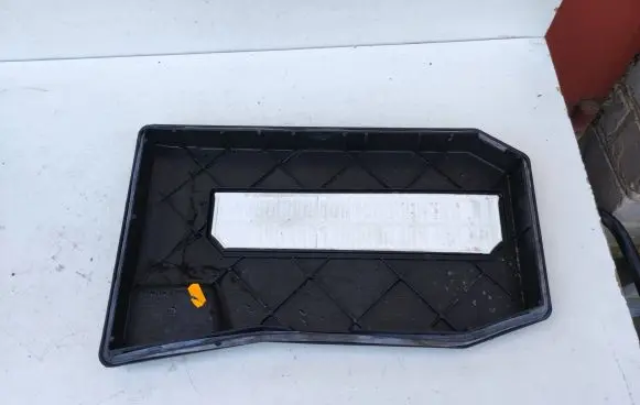 Porsche Cayenne (92A) Battery box tray cover/lid 7L0864643B
