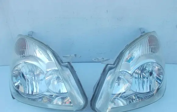 Toyota Corolla Verso AR10 Headlights/headlamps set 