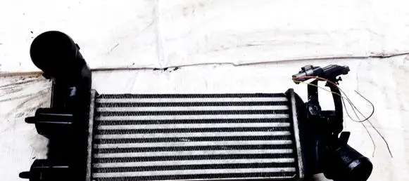 Citroen C5 Intercooler radiator 9637809480