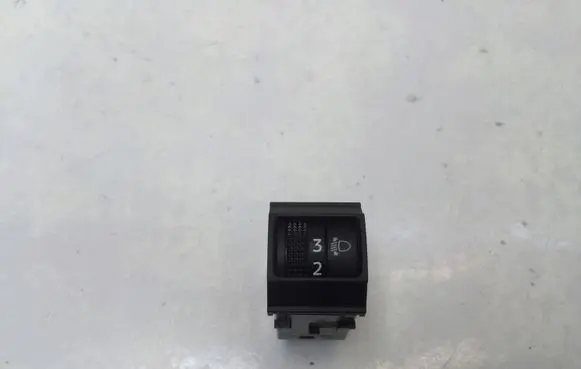 Nissan Qashqai J12 Headlight level height control switch 6RA0A