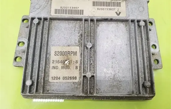 Renault Laguna II Engine control unit/module 8200153997