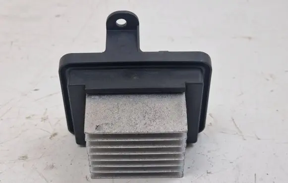 Peugeot 308 Heater blower motor/fan resistor CE859001 CE85900100