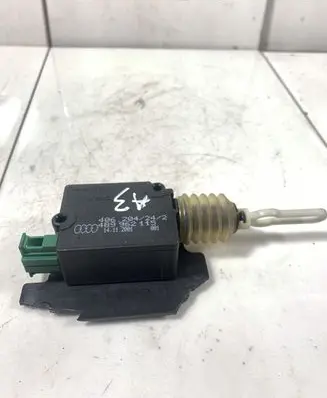 Audi A3 S3 8L Central locking motor 4B9962115