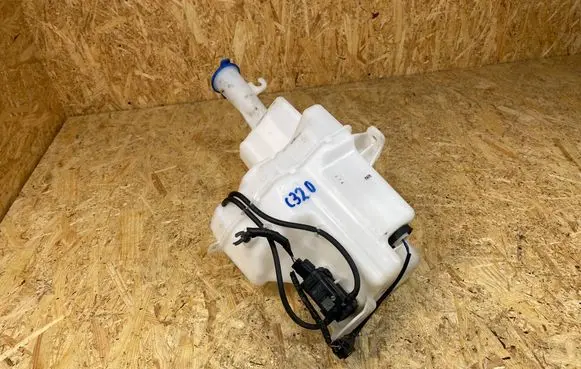 Hyundai Kona I Windshield washer fluid reservoir/tank 98610J9000