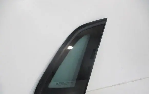 Citroen C4 II Rear side window 43R001595