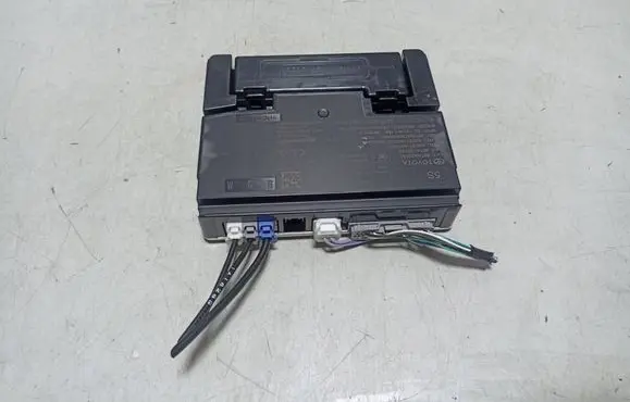 Suzuki Swace Radio/CD/DVD/GPS head unit 8674002180