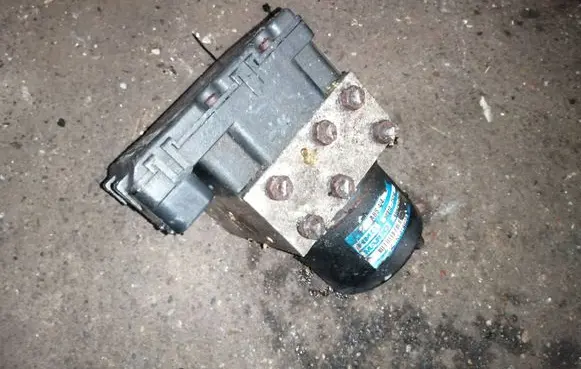 Hyundai Accent ABS Pump 5891025310