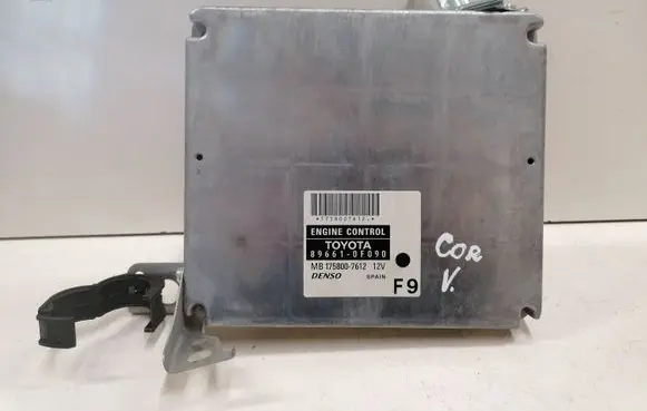 Toyota Corolla Verso E121 Engine control unit/module 896610F090 1758007612 MB1758007612