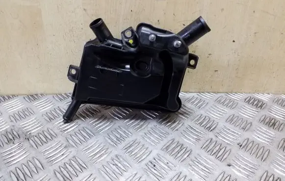 Jaguar XF X250 Oil breather separator 9675994880