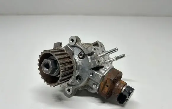 Peugeot Partner III Fuel injection high pressure pump 0445010761 9817903080