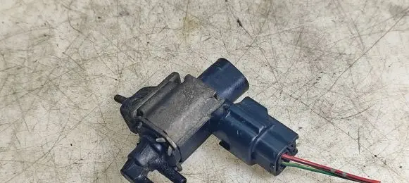 Vacuum valve