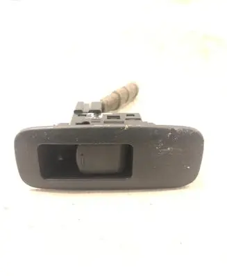 Nissan Qashqai+2 Electric window control switch