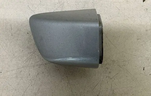 Volkswagen Touareg II Front door handle cover 7P6839168