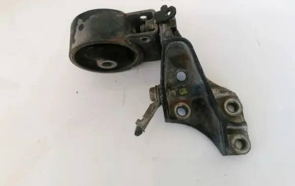 Toyota Yaris Engine mount bracket 123250n010 12325-0n010