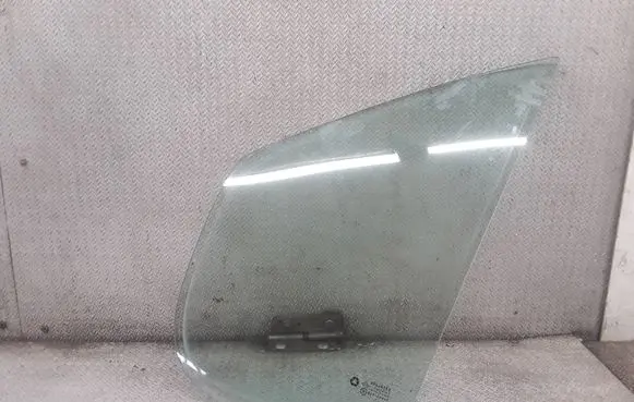 Nissan Primastar Front door vent window glass four-door