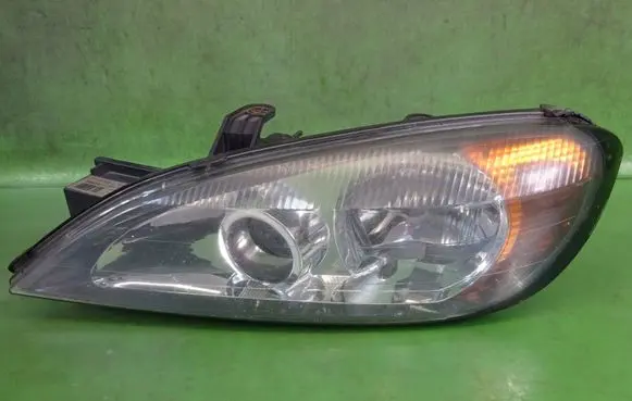 Nissan Primera Headlight/headlamp 89005897