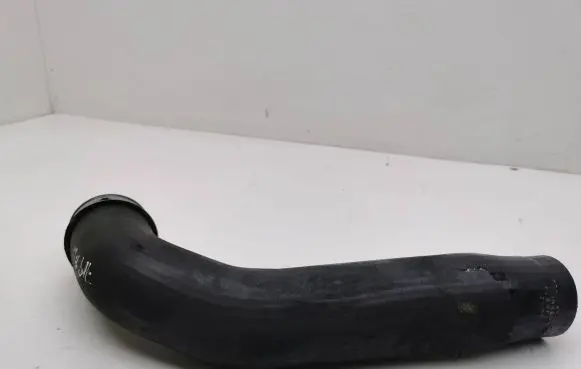 Jeep Grand Cherokee (WK) Intercooler hose/pipe