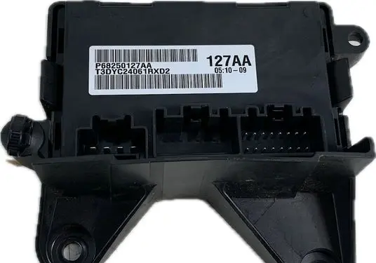 Dodge RAM Comfort/convenience module 68250127AA