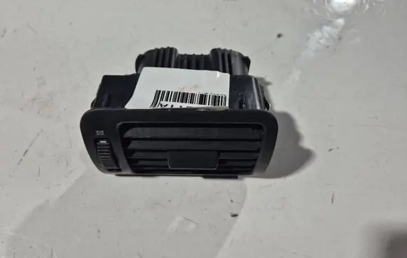 Skoda Octavia Mk1 (1U) Dash center air vent grill 1U1819702