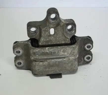 Skoda Octavia Mk2 (1Z) Engine mount bracket 1K0199555D