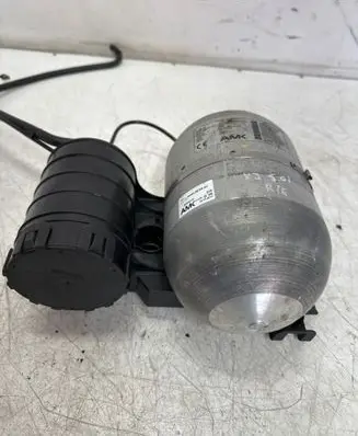 Jaguar XJ X351 Air suspension compressor/pump AW935B709