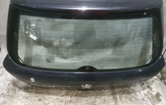 Peugeot 307 Tailgate/trunk/boot lid PILKAS