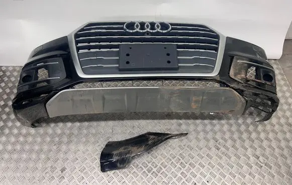 Audi Q7 4M Front bumper 