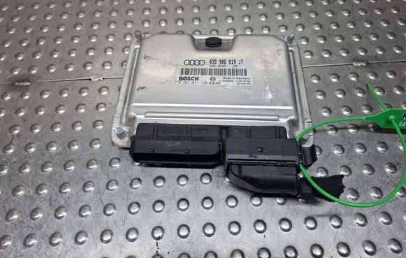 Audi A4 S4 B6 8E 8H Engine control unit/module 038906019JT 0281011138 S27705259