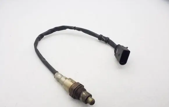Volkswagen Jetta VI Lambda probe sensor 04E906262J