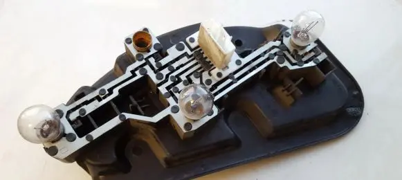 Citroen C5 Tail light bulb cover holder P21W