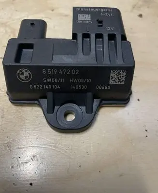 Glow plug pre-heat relay