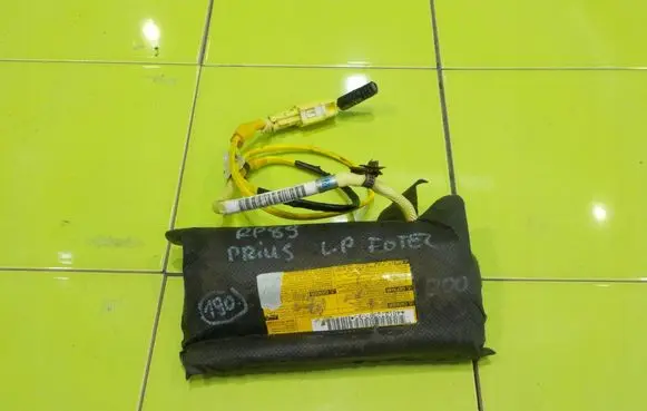 Toyota Prius (NHW20) Seat airbag PRZOD RP89