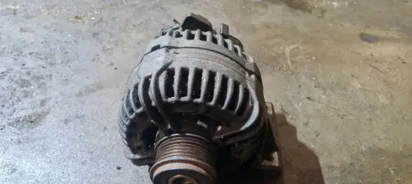 Volvo XC90 Generator/alternator 8676498 0174525029