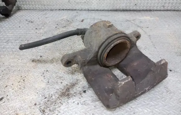 Toyota Corolla E120 E130 Front brake caliper