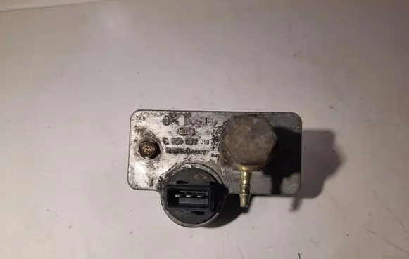 BMW 5 E60 E61 Air pressure sensor 0281002018