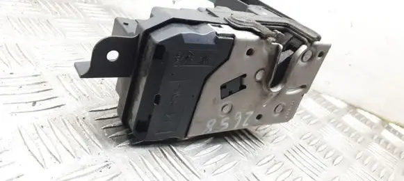Opel Astra H Front door lock QJ13218751