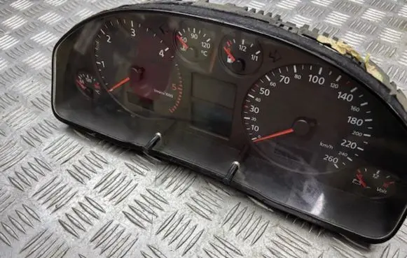 Audi A6 S6 C6 4F Speedometer (instrument cluster) 4B0920900F