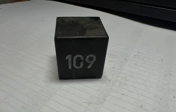 Volkswagen Golf IV Other relay 3A0951307 3SB00488504