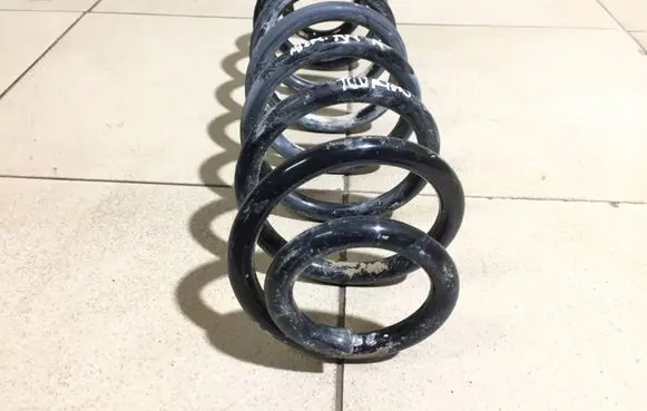 Volkswagen Touran I Rear coil spring