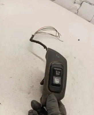 Mercedes-Benz Vito Viano W638 Seat heating switch 1248200310