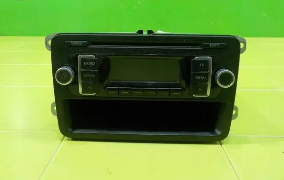Volkswagen Polo V 6R Radio/CD/DVD/GPS head unit 5M0035156B 18AB30