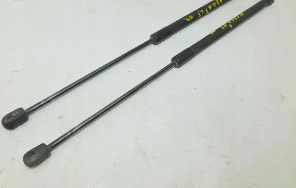 Mazda 3 I Tailgate strut 