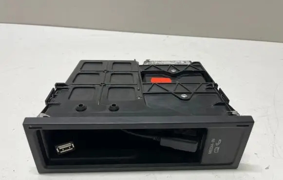 Volkswagen Touran III Head unit multimedia control 5N0035342F