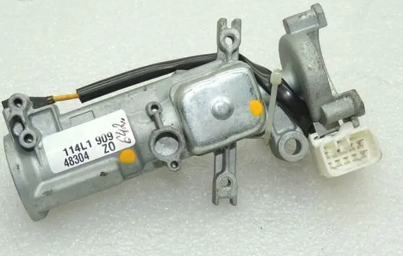 Suzuki Swift I Ignition lock 3710162JB0