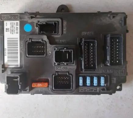 Peugeot 407 Fuse module 9656148180 S120017001H BSCA0400