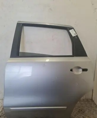 Nissan Note (E11) Rear door