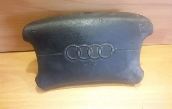 Audi A4 S4 B5 8D Steering wheel airbag 95465C
